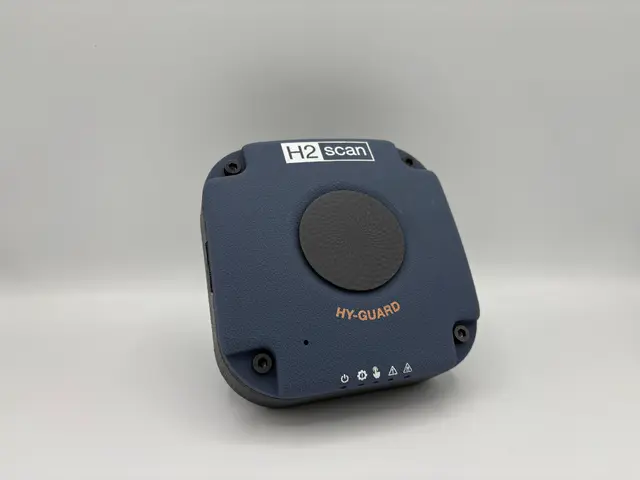 Dark blue-grey sensor.