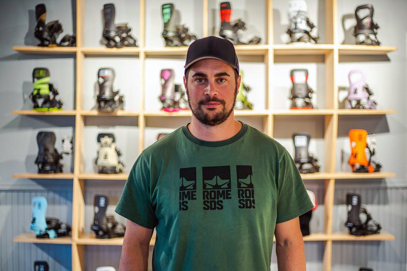 Justin Frappier, concepteur de produits chez Rome Snowboards